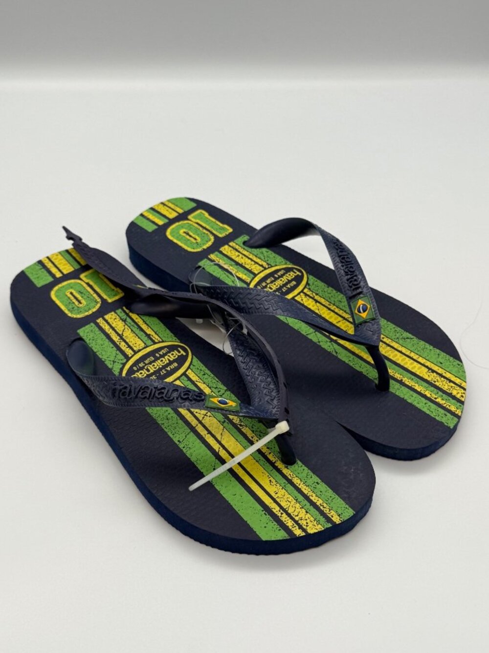 New Havaianas Mens Brazil Soccer Flip Flops Neymar Jr 10 Sandal w/Bracelet Sz 6
